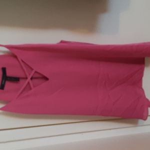 BCBGMAXAZRIA TOP- PINK XS